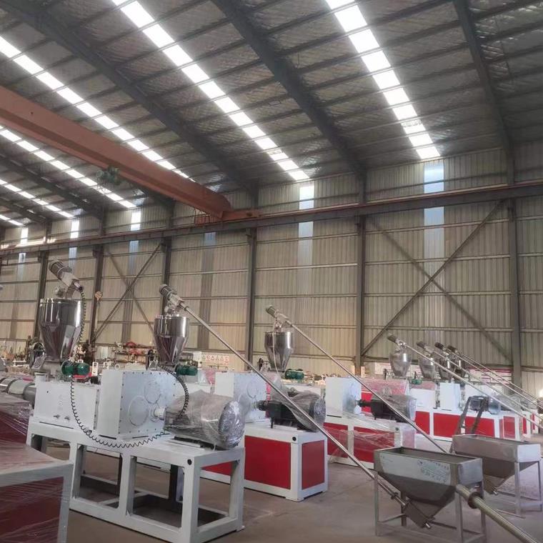 青島科成跟您講解陰陽角線條生產(chǎn)設備的詳細信息